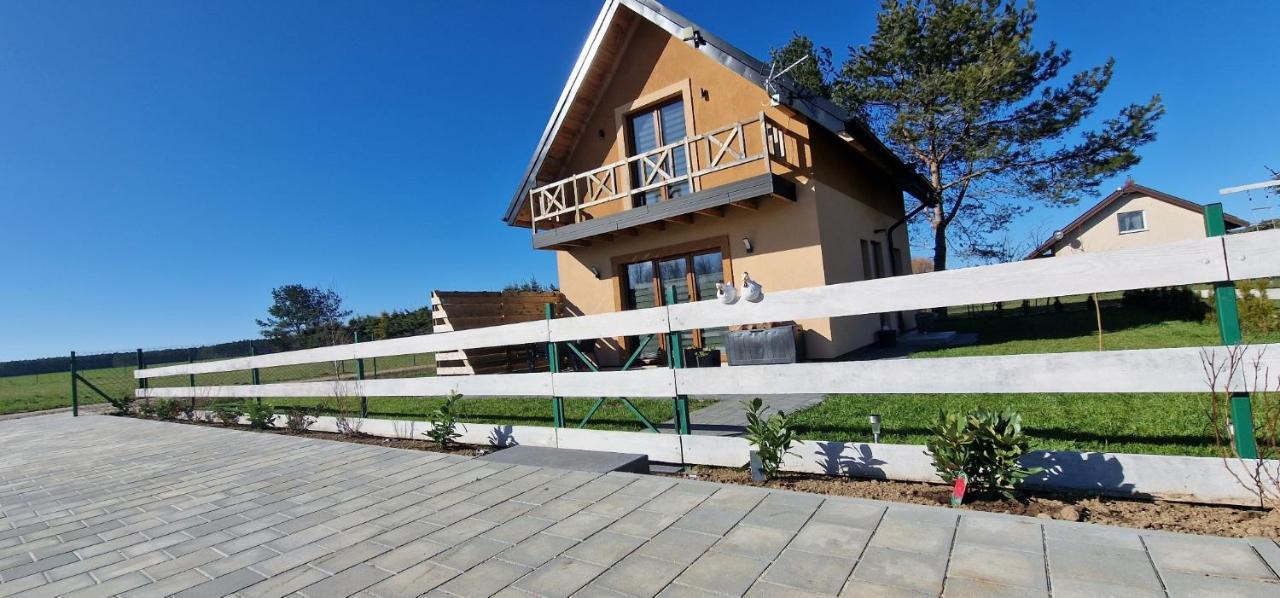Zakatek Ciszy. Vila Sluchowo Exterior foto